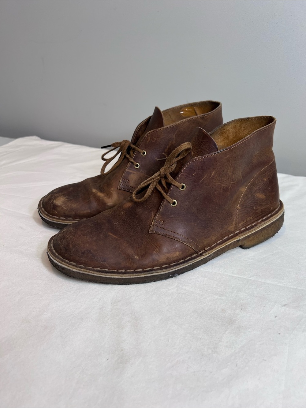 Clarks Originals Brown Oiled Leather Desert Chukka Boots. Size 11